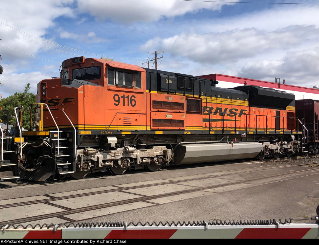 BNSF 9116